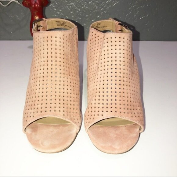 Adam Tucker perforated peep toe sandal - Picture 2 of 7